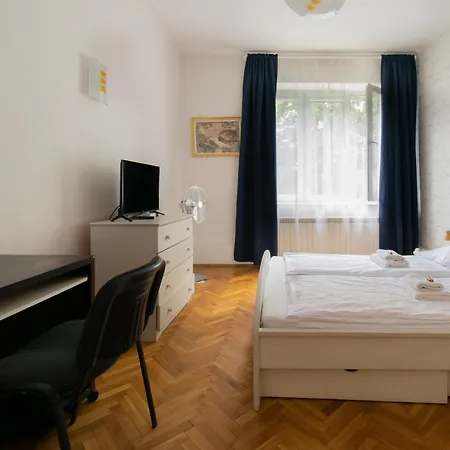 Wondrous Warszawska Street Apartman *